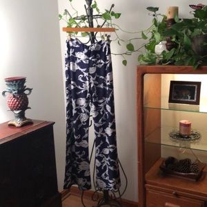 WinWin brand Falazzo pants size 8 Medium